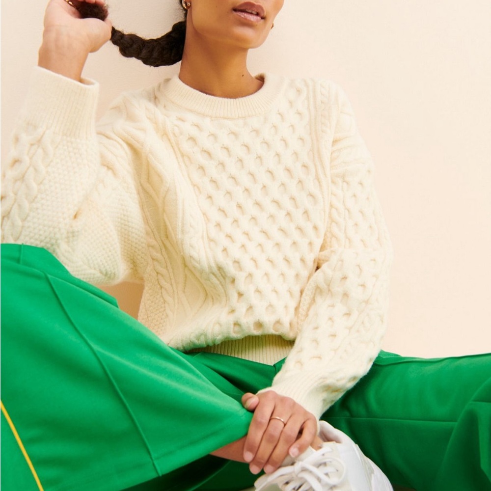 ANTHTROPOLOGIE VIGOSS‎ Cable Knit Tie Back Sweater in Cream